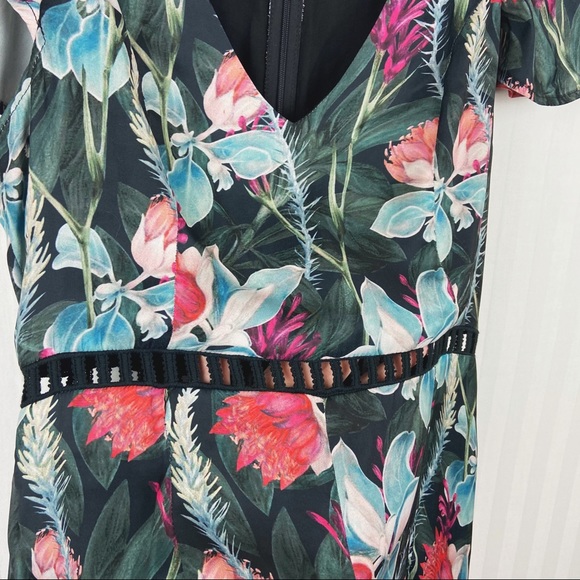 Sexy Floral MINKPINK V Neck Romper Small - Picture 4 of 8